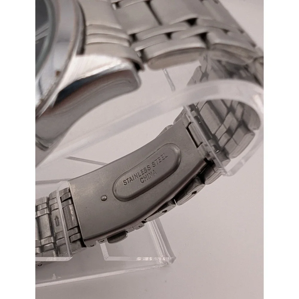 Armitron Quartz Watch 20/5077SV Men 50m Silver Analog‎ New Battery 6.75